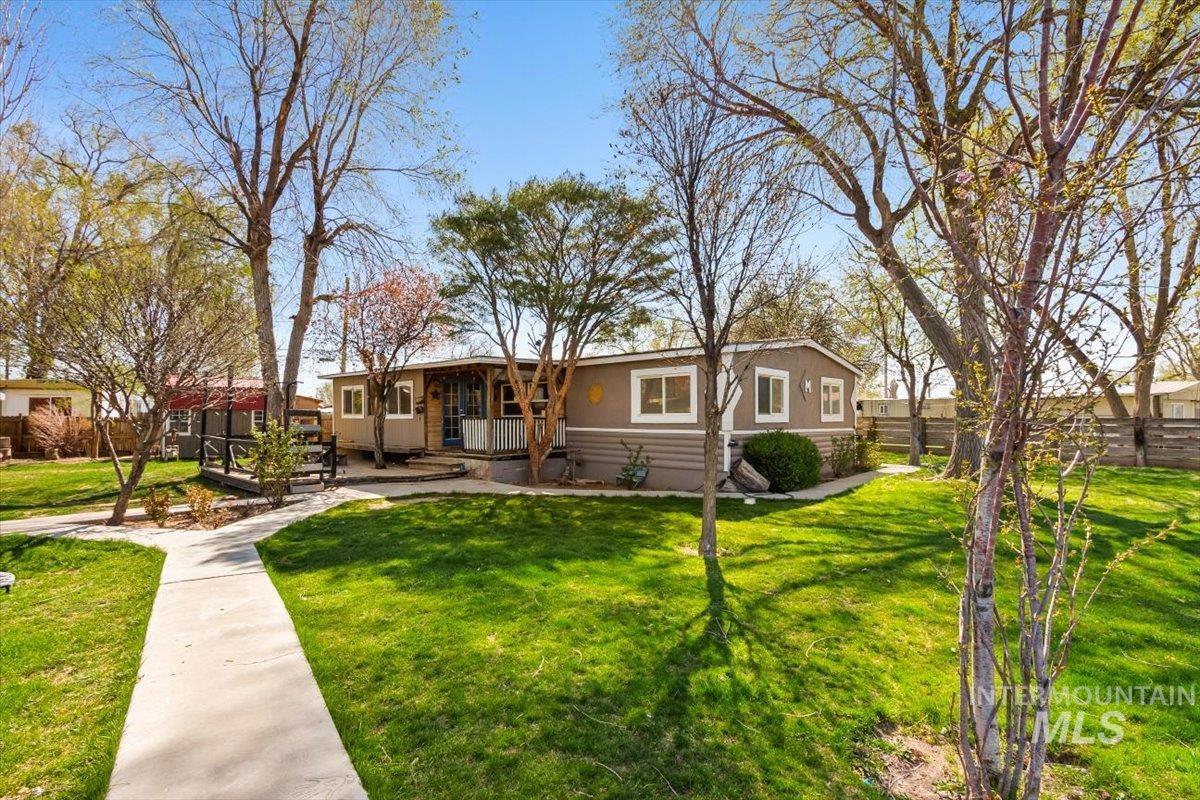 722 Nw Date Property Photo