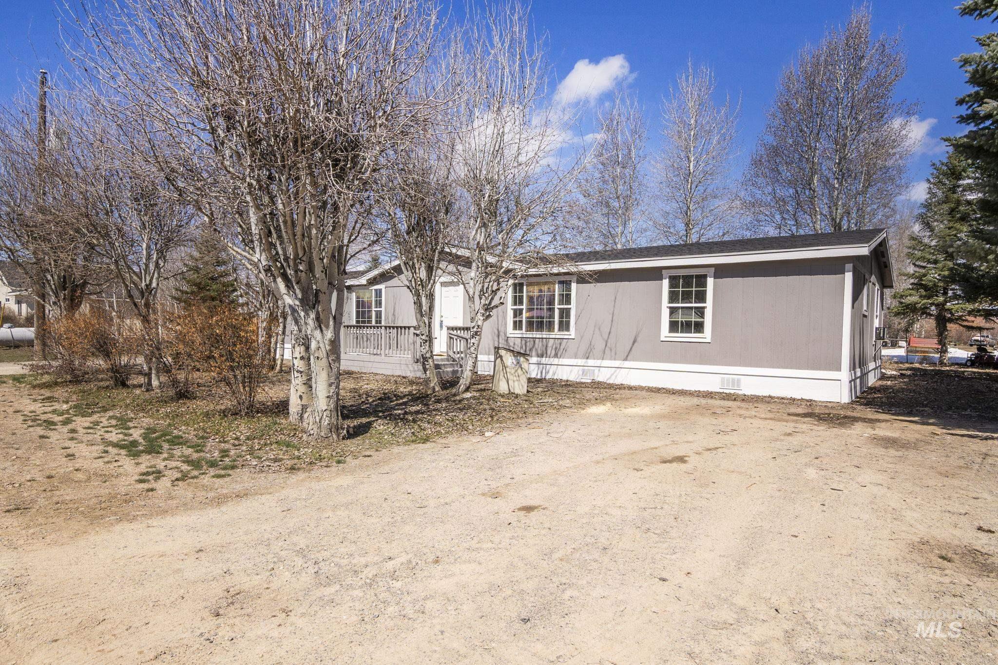 347 Winona Dr Property Photo