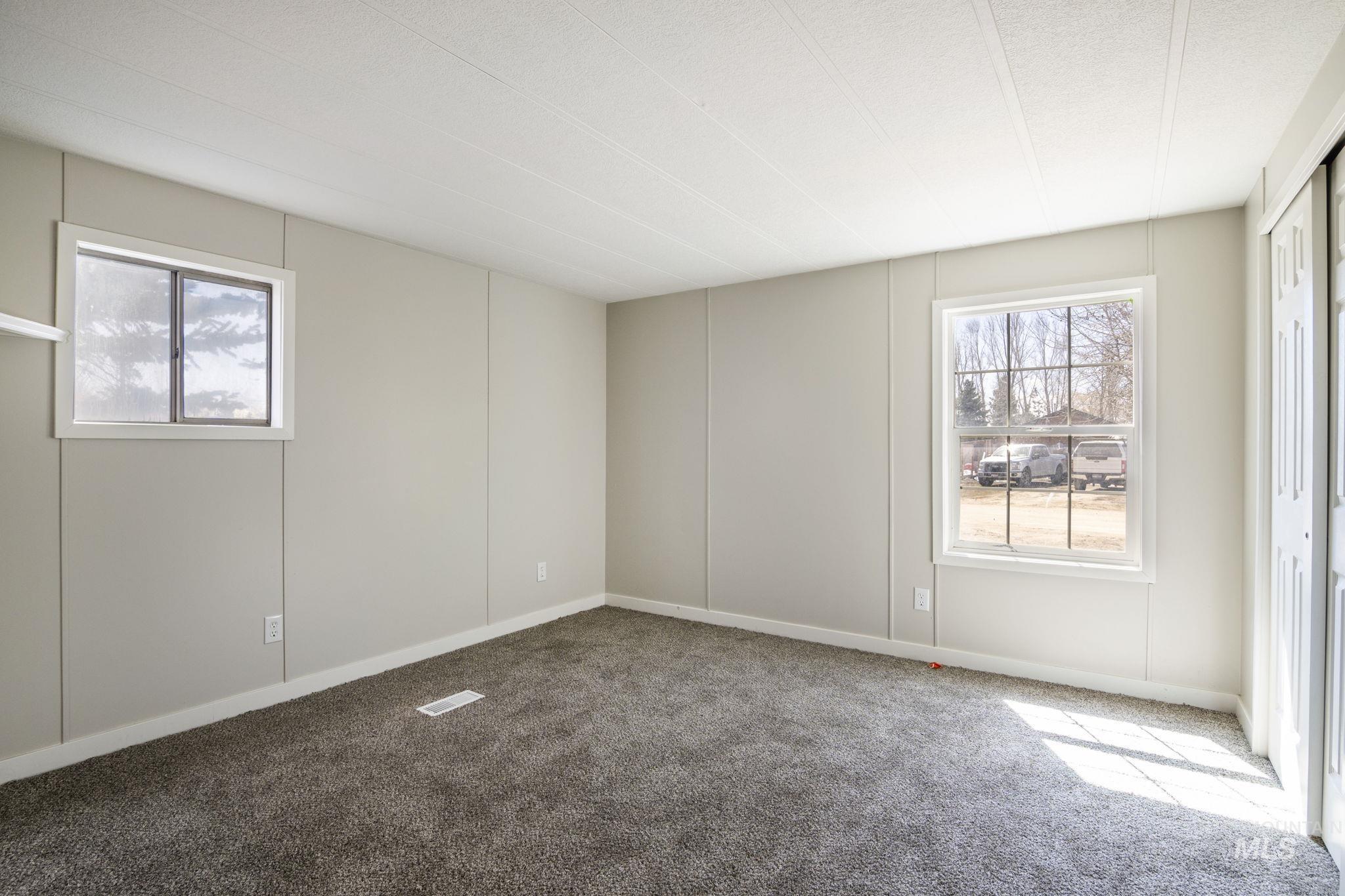 347 Winona Dr Property Photo 15