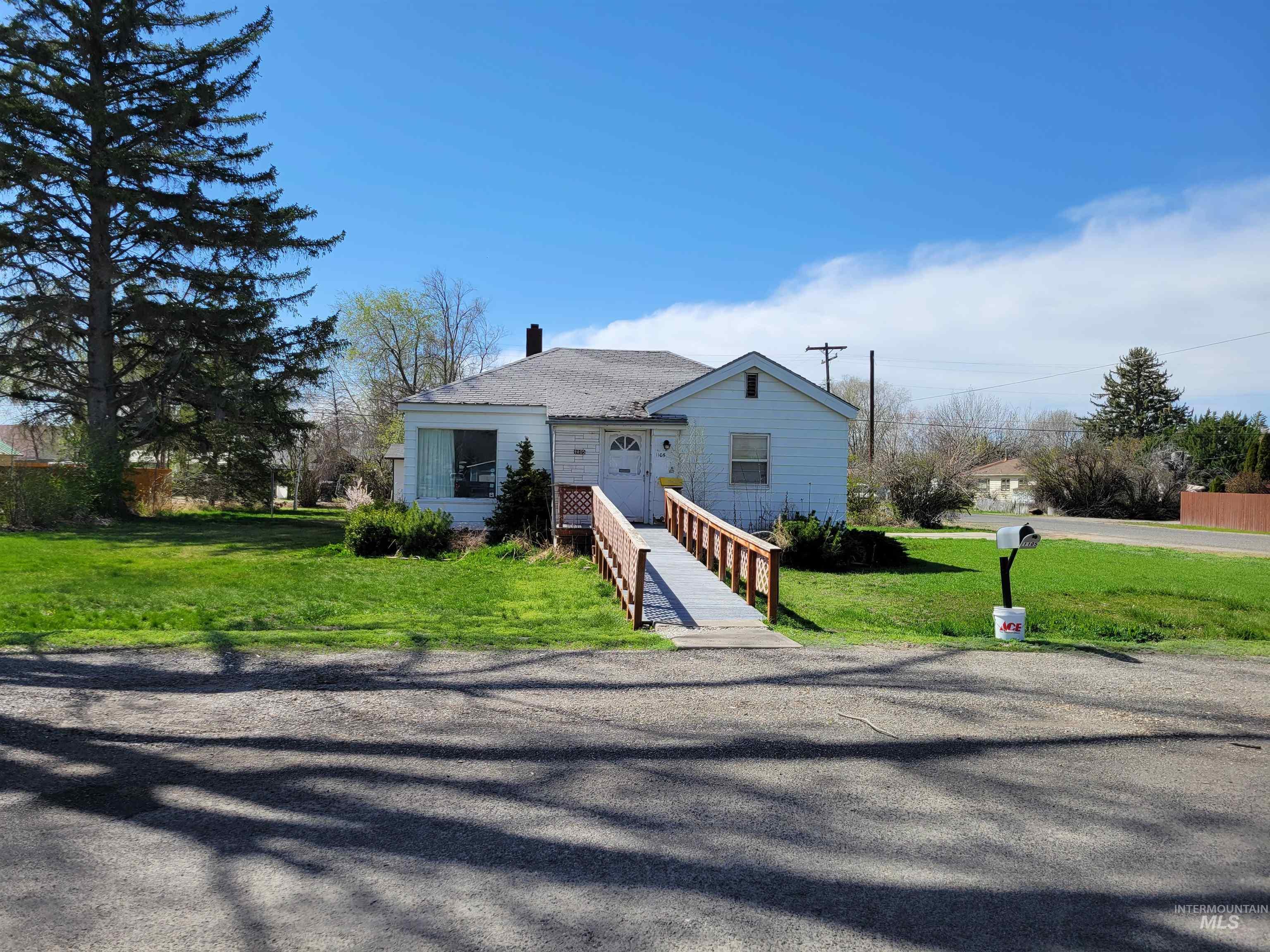 1105 California Street Property Photo
