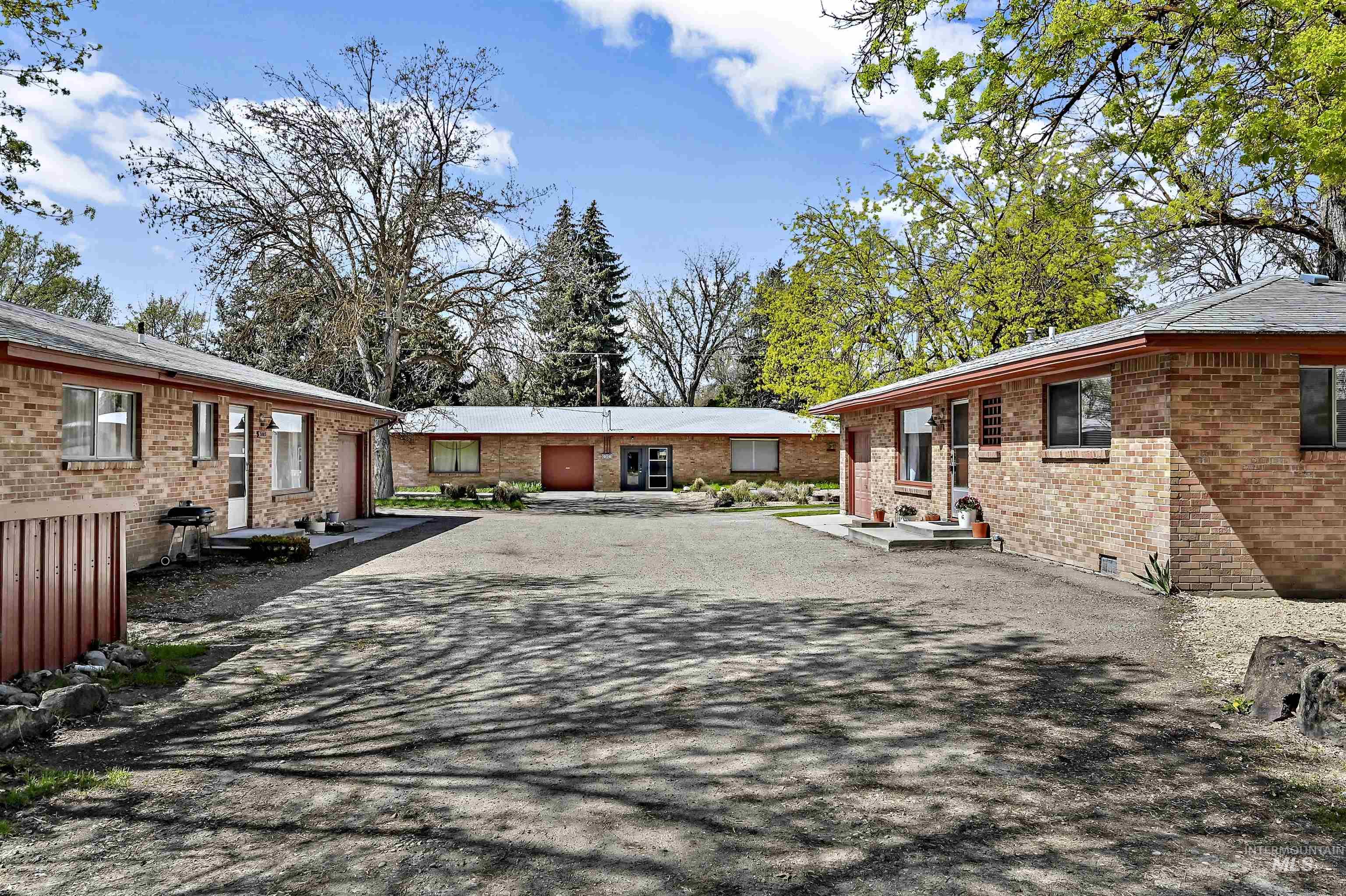 3005-3011 N Tamarack Dr Property Photo 1
