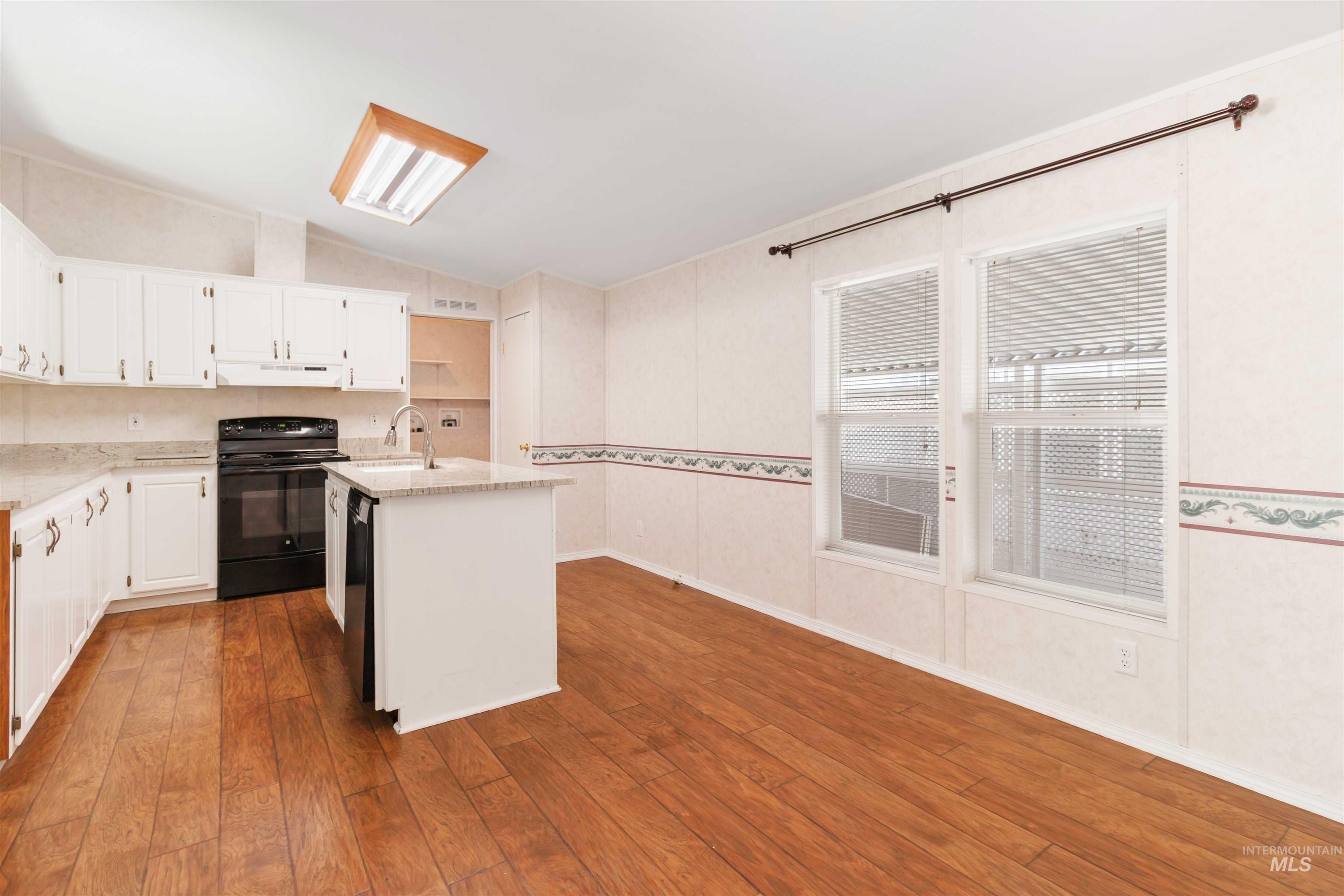 9390 Ustick Property Photo 5