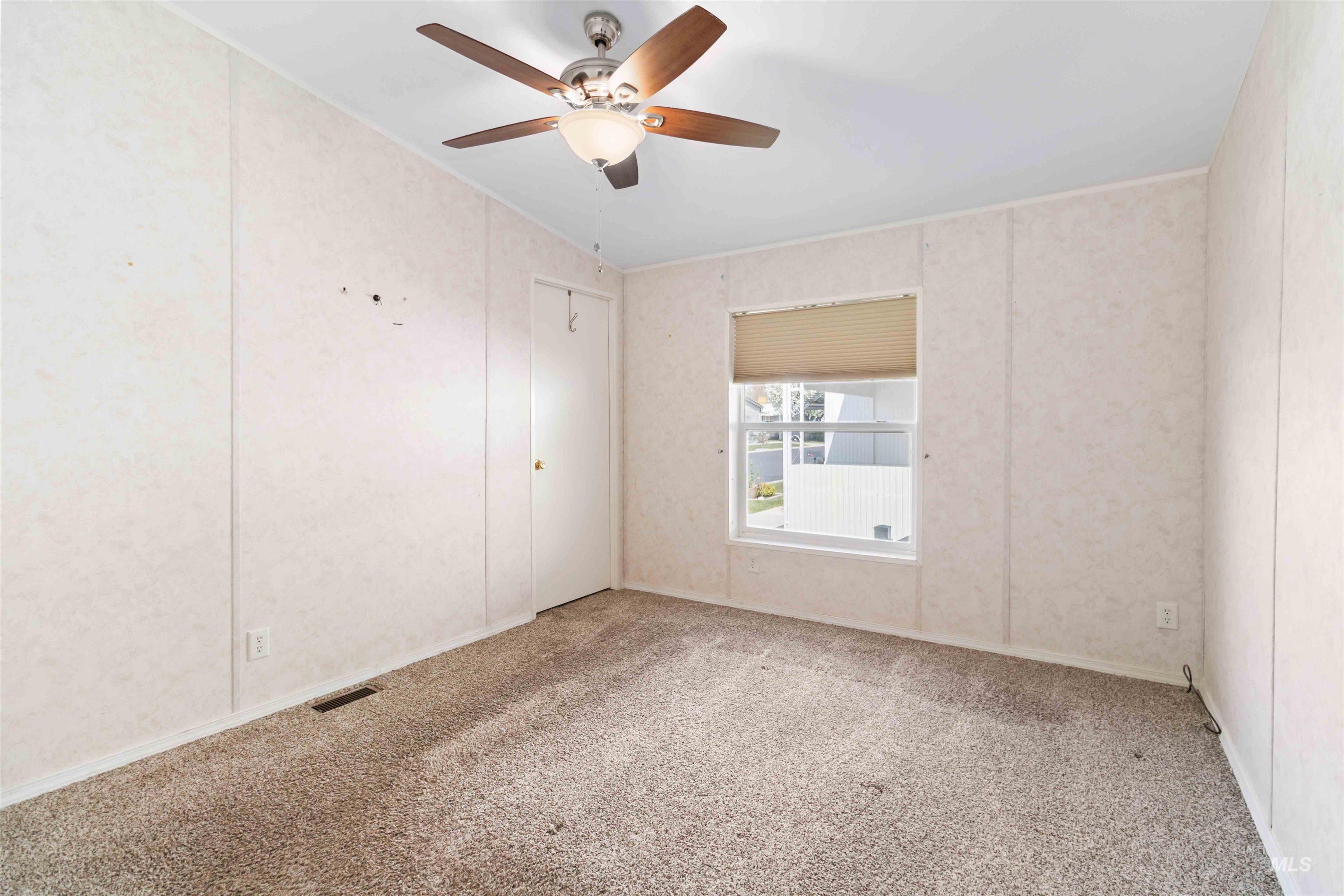 9390 Ustick Property Photo 15