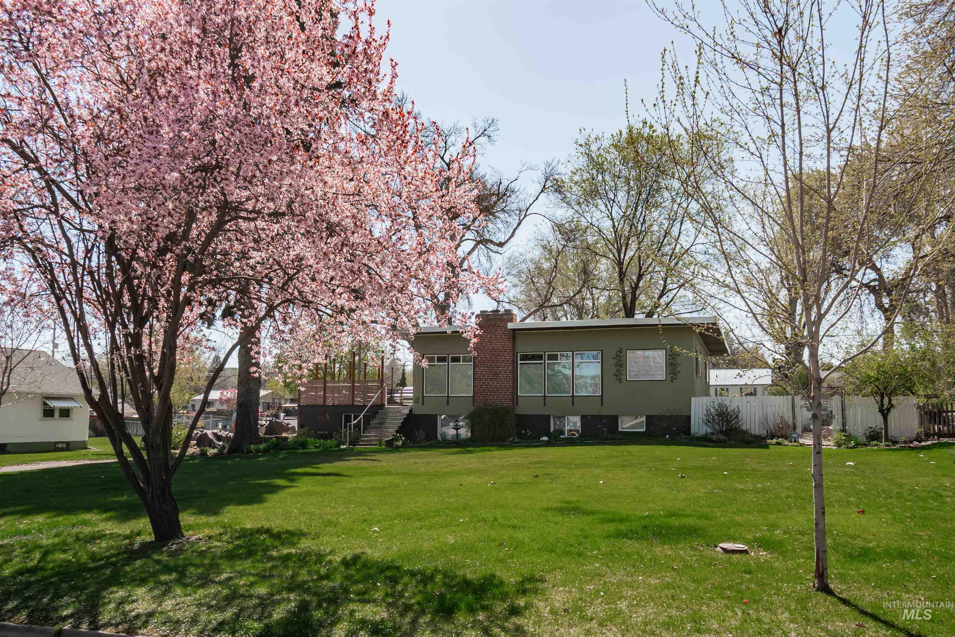 2090 Center Avenue Property Photo