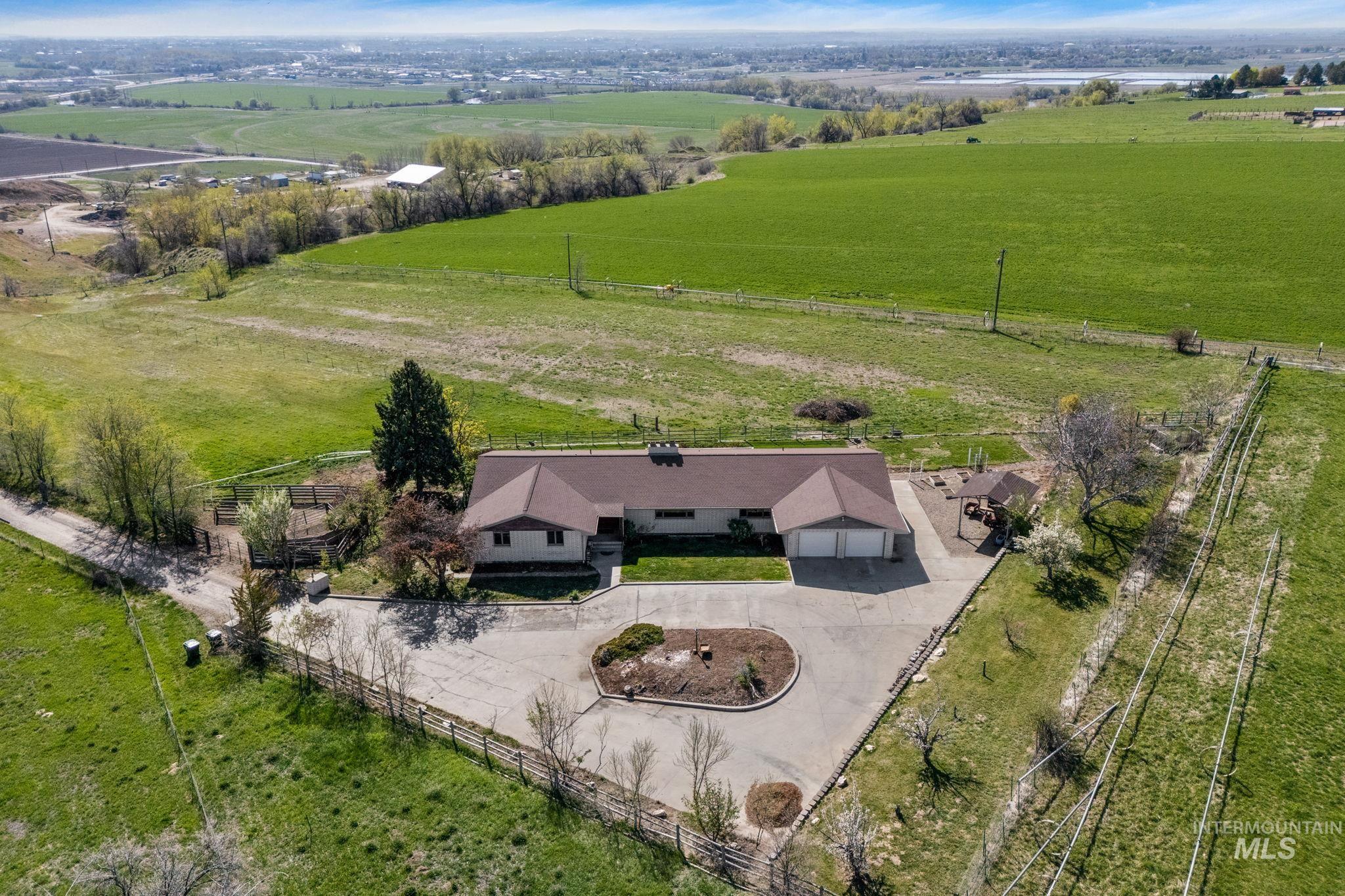 4371 N Grand View Property Photo