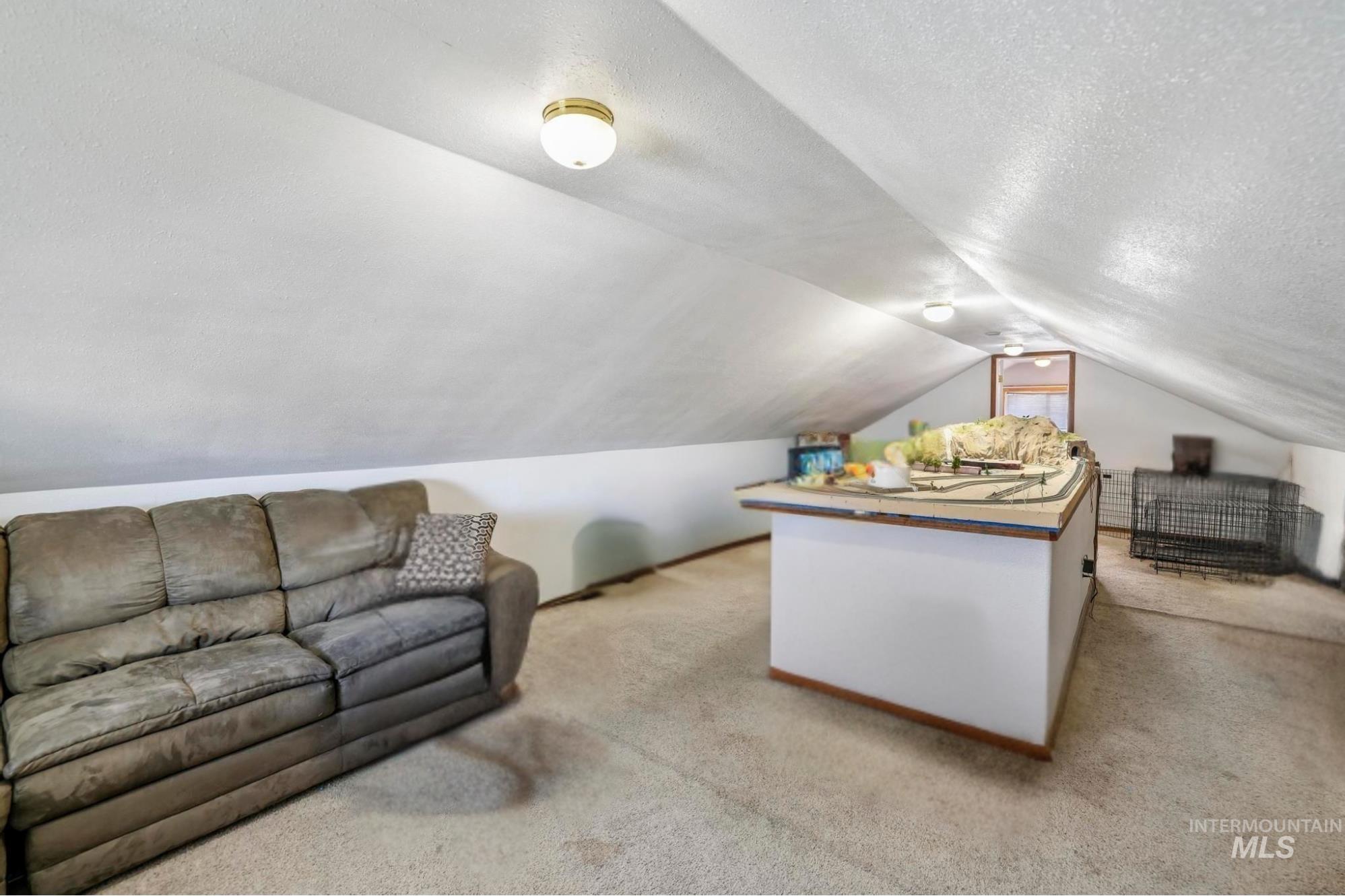 706 Utah St Property Photo 15