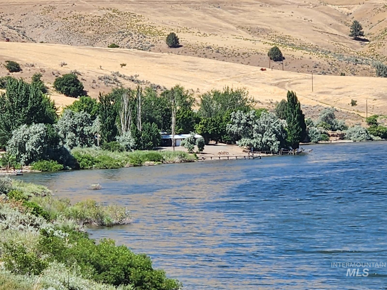 34559 Snake River Road Property Photo 1