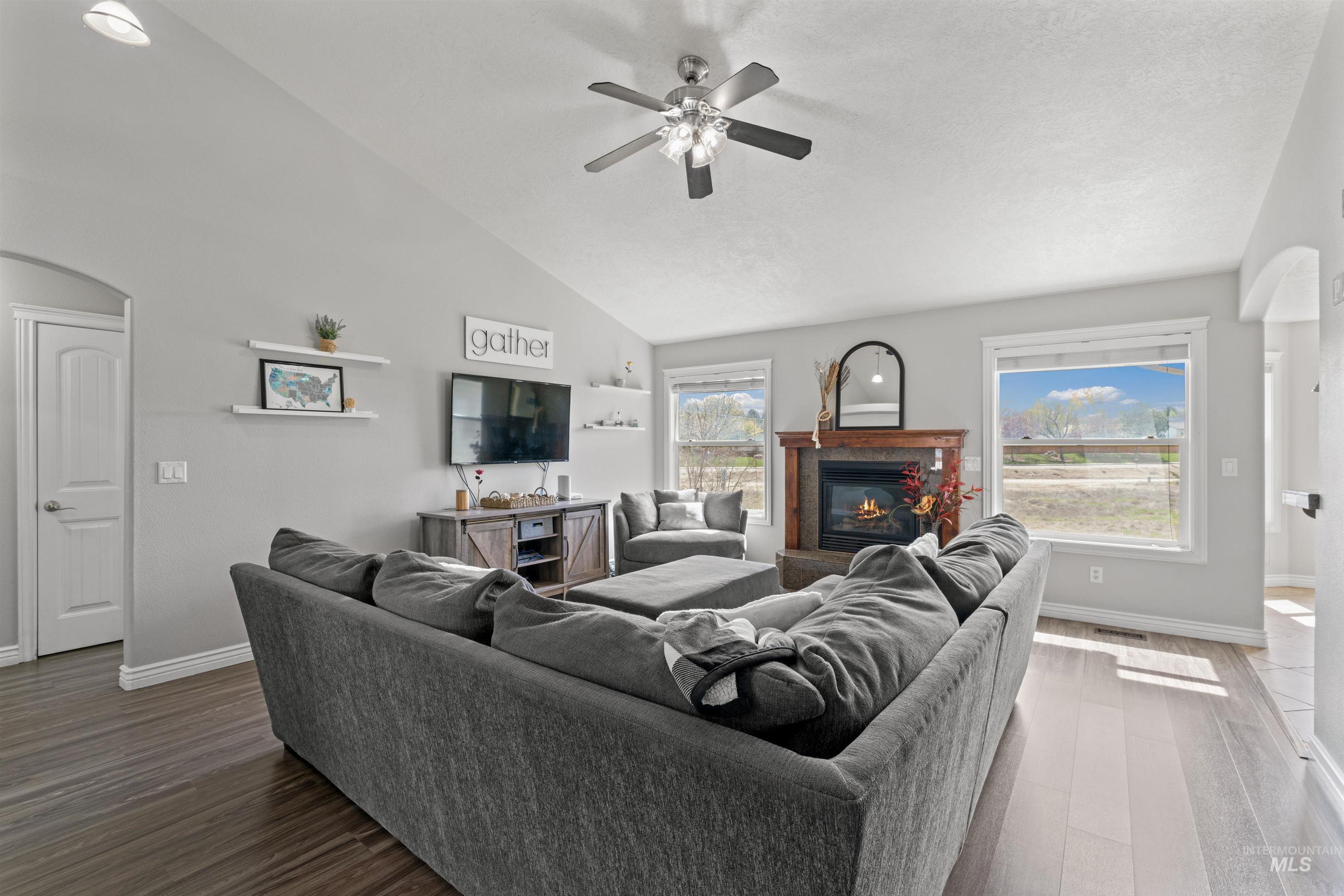 2935 S Skyview Drive Property Photo 4