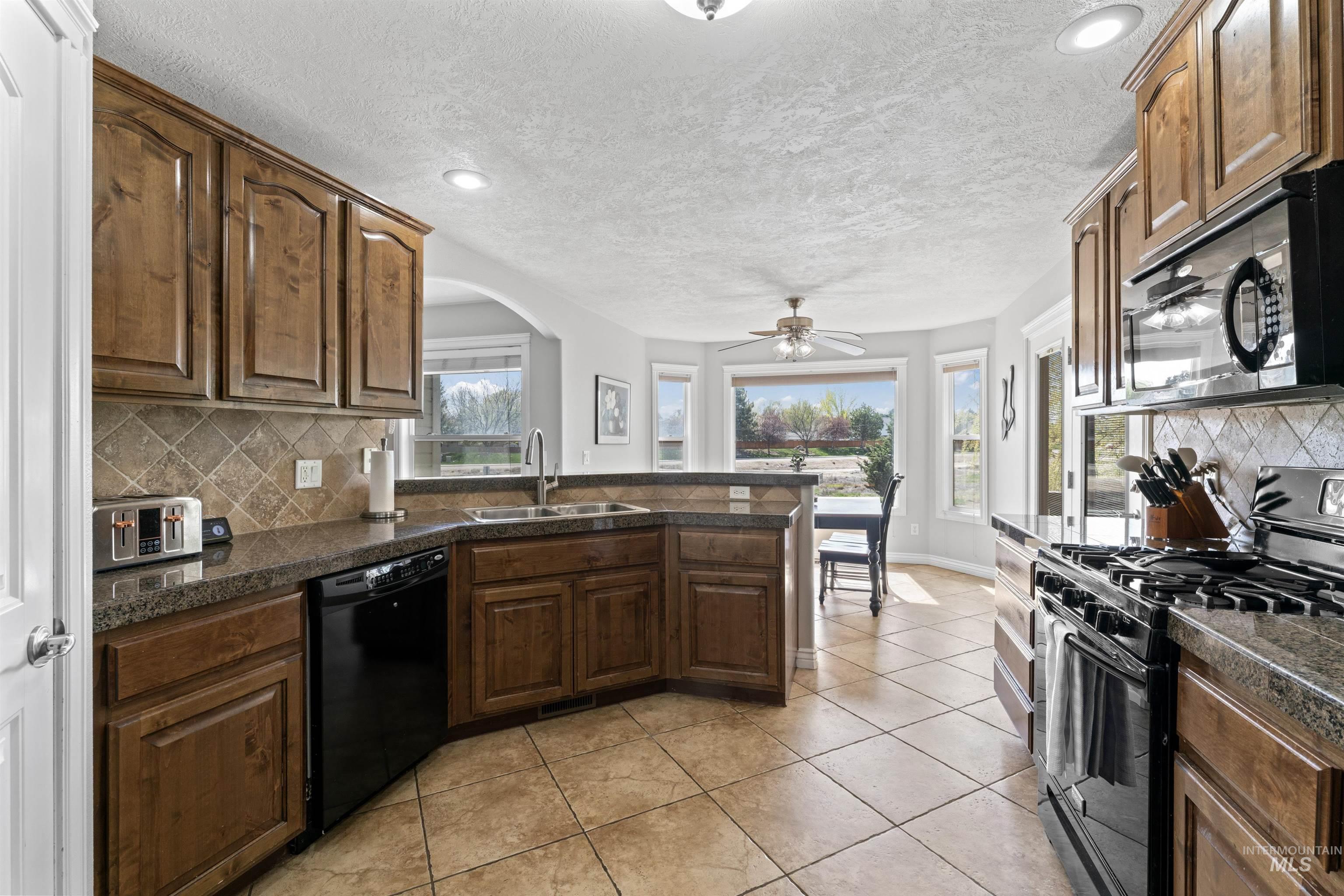 2935 S Skyview Drive Property Photo 15
