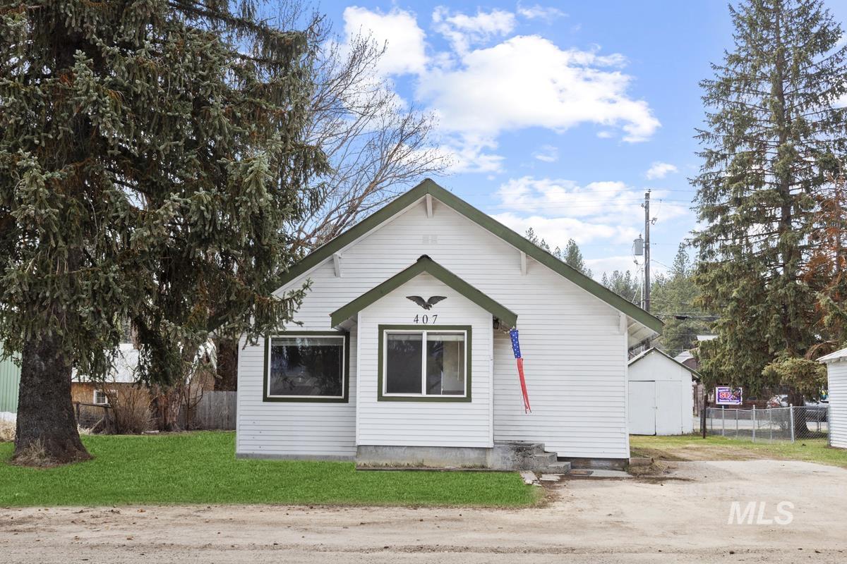407 S Front Street Property Photo 1