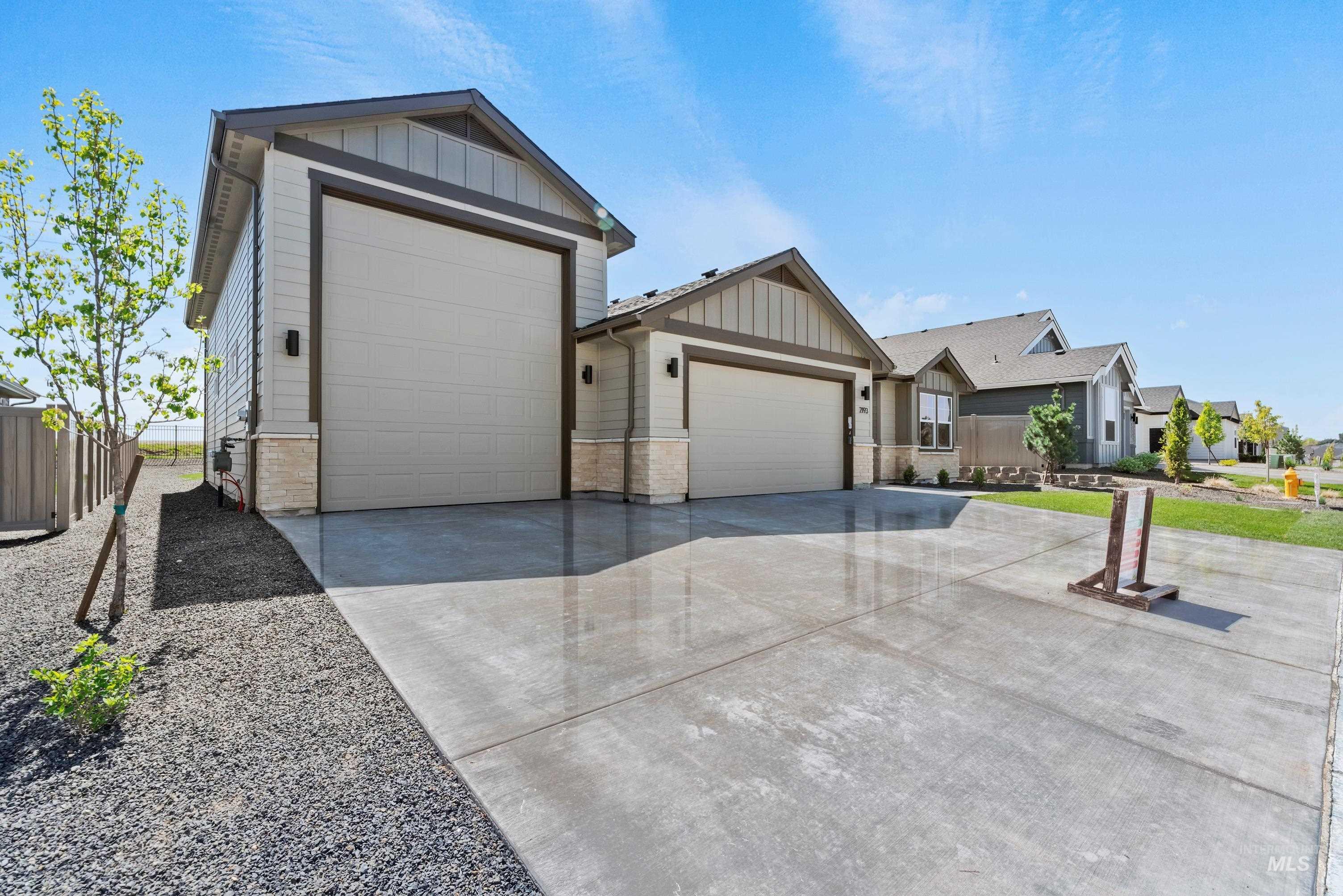 2193 W Egret St. Property Photo 3