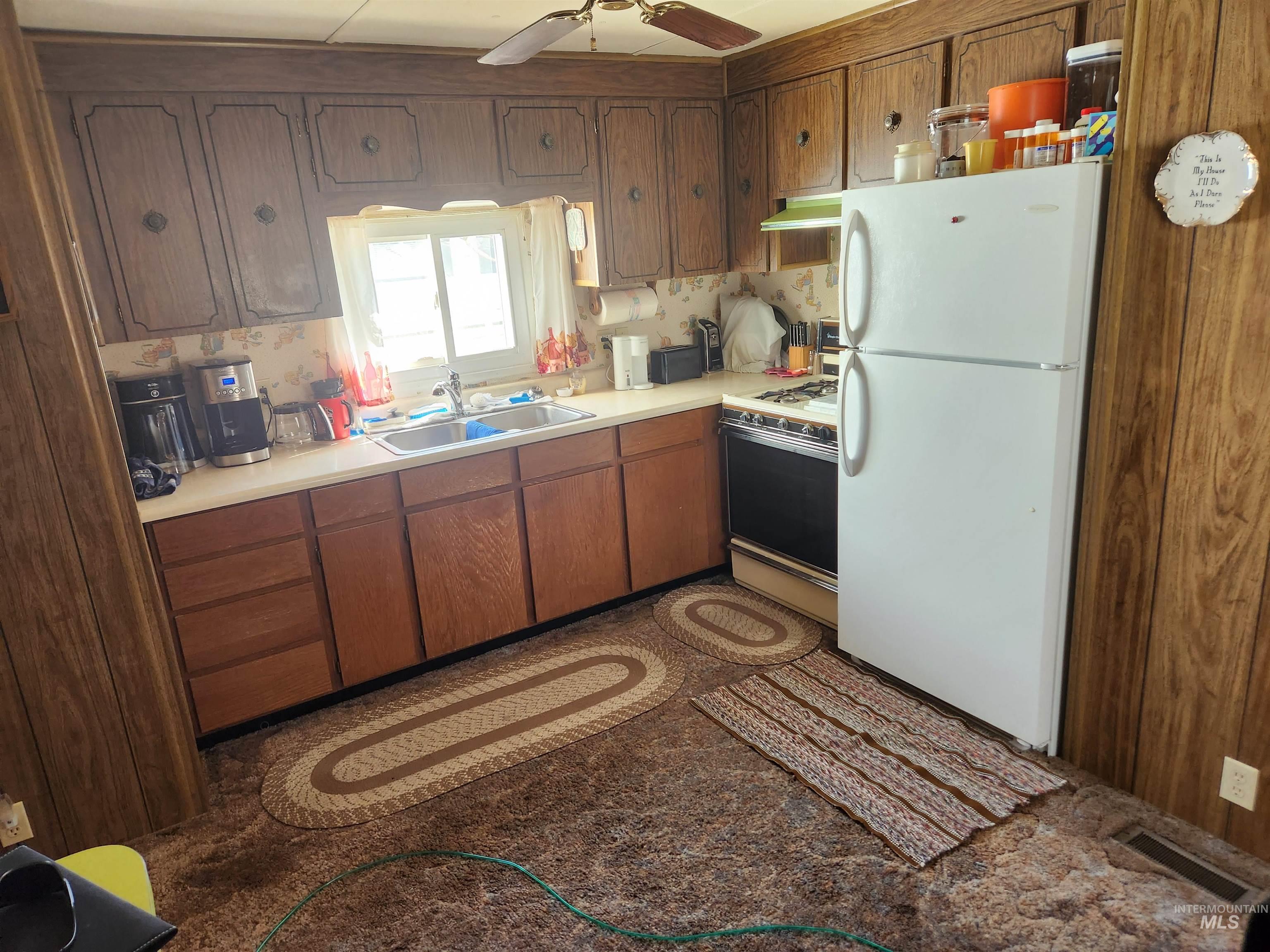 207 Kennedy St Property Photo 7