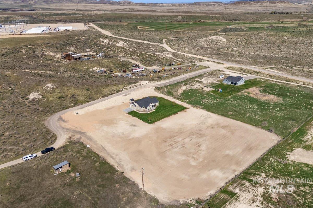 12454 Nighthawk Ln Property Photo 6