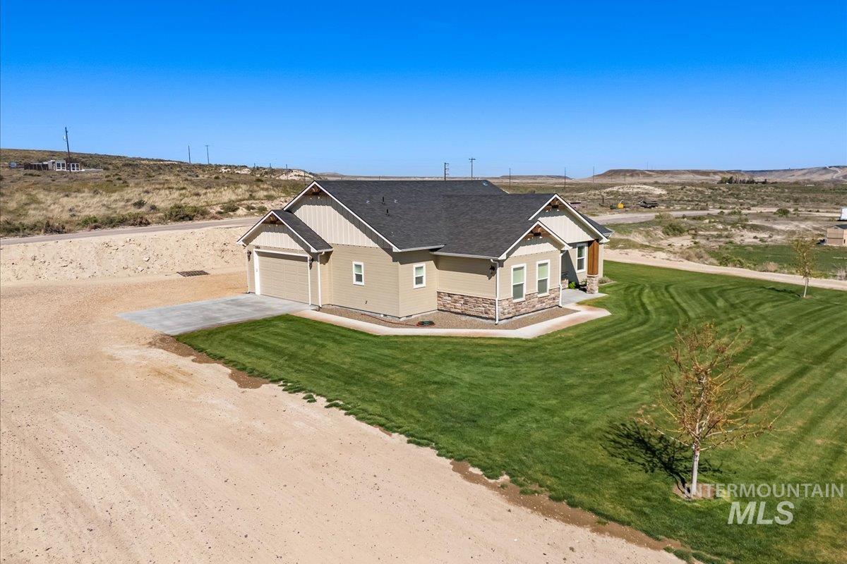 12454 Nighthawk Ln Property Photo 11