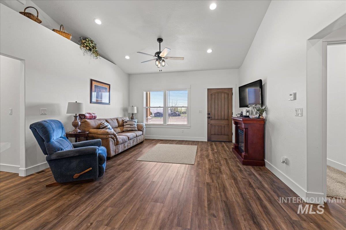 12454 Nighthawk Ln Property Photo 17