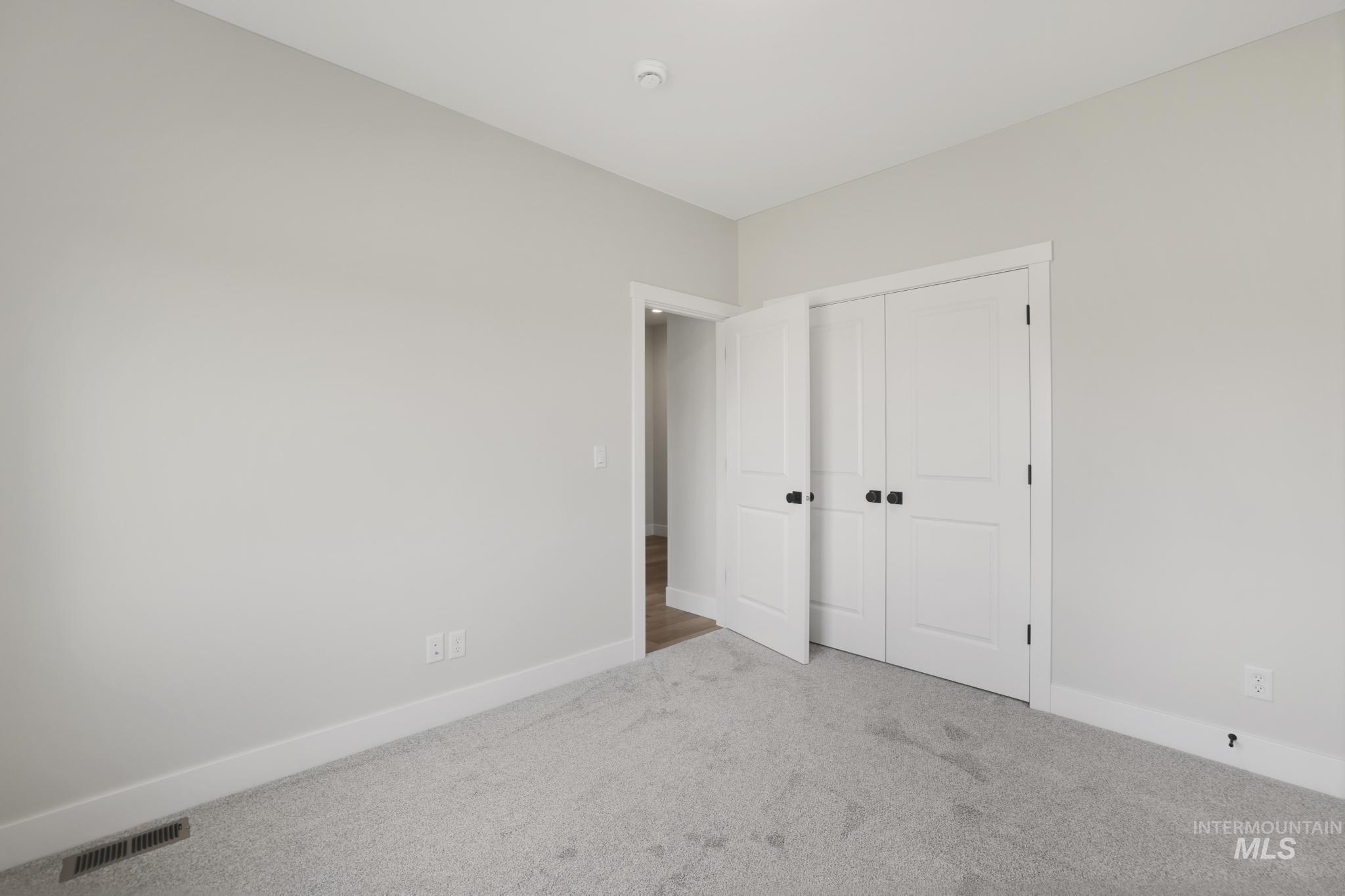 916 23rd Ave E Property Photo 23