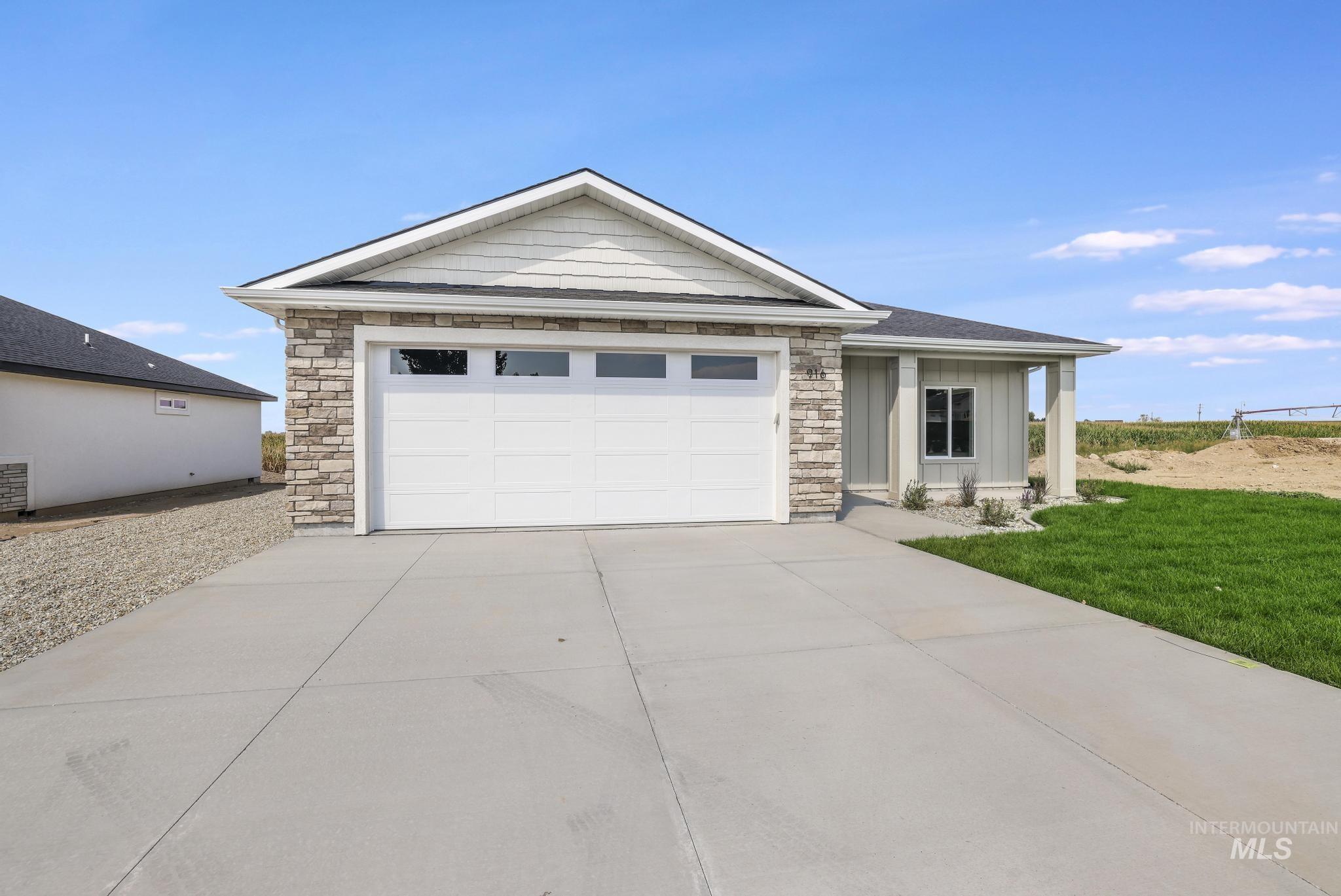 916 23rd Ave E Property Photo 29