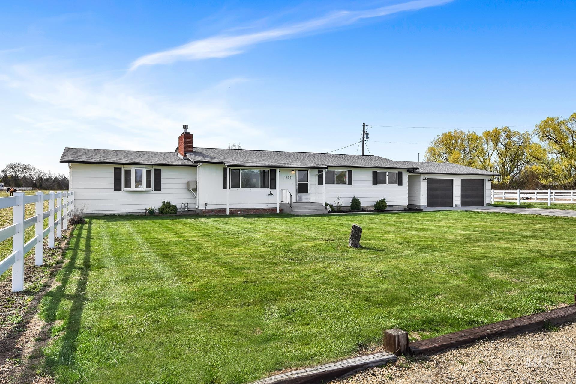 1755 S Artesian Rd. Property Photo