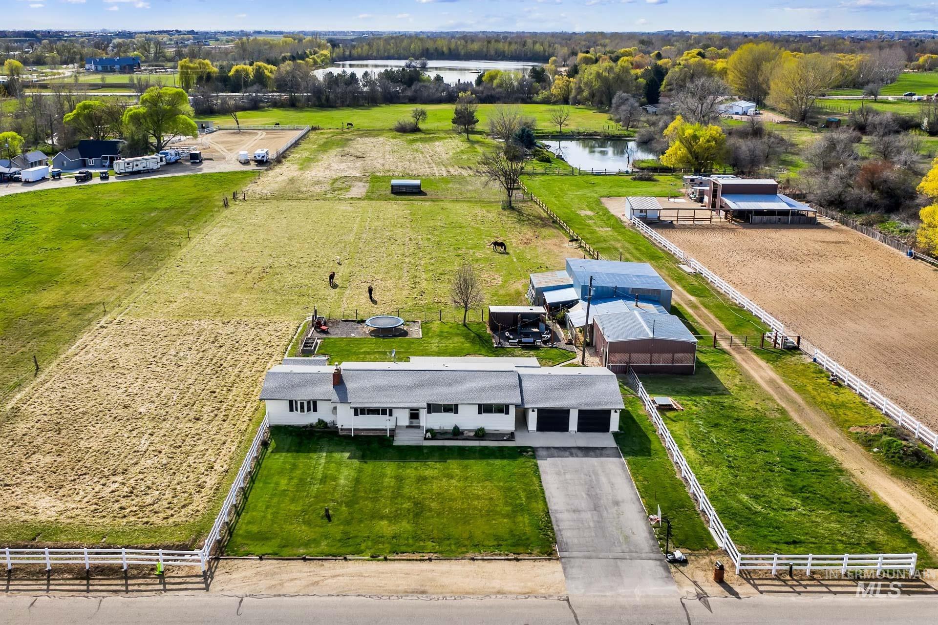 1755 S Artesian Rd. Property Photo 48