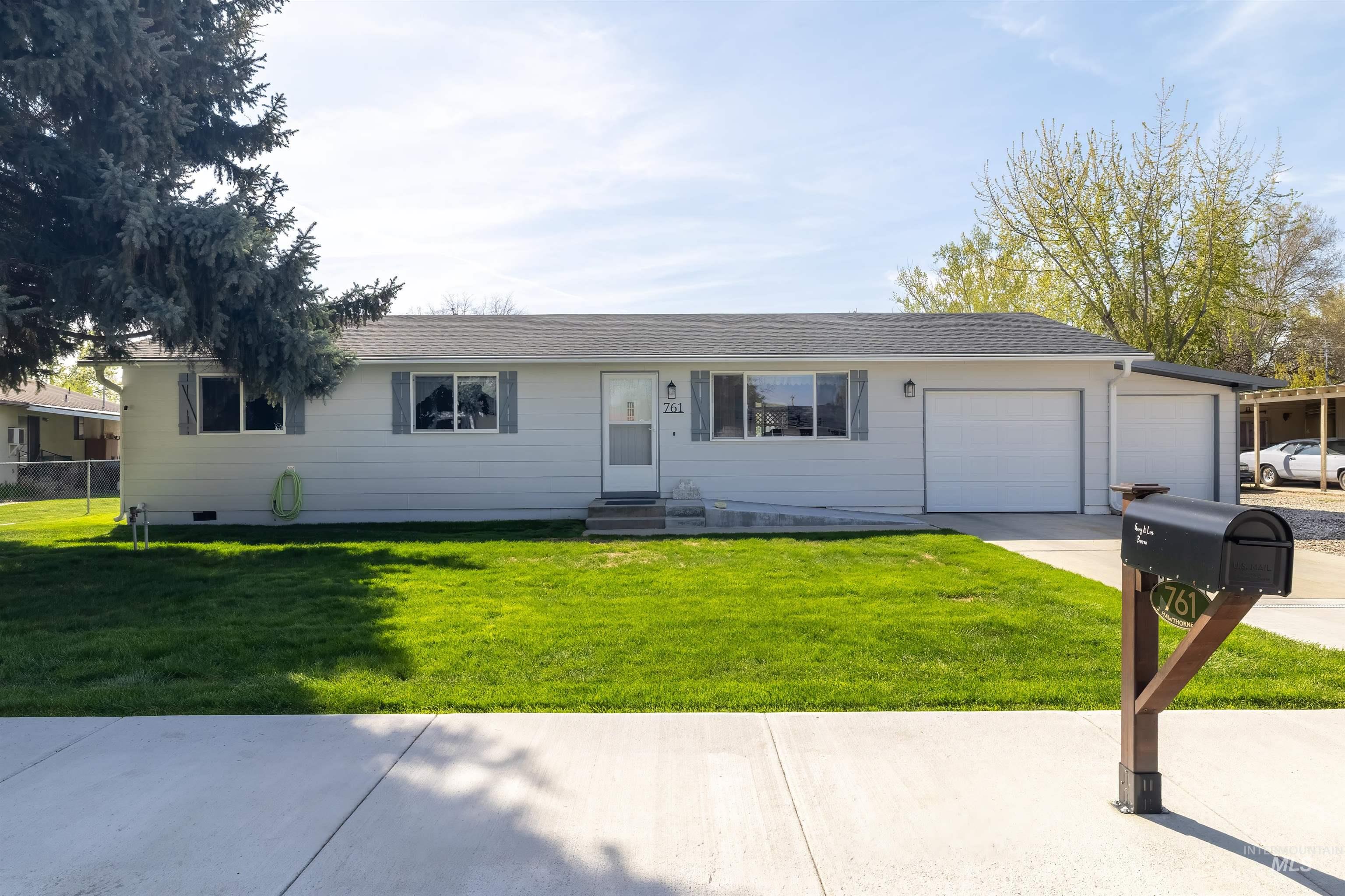 761 S Hawthorne Ave Property Photo