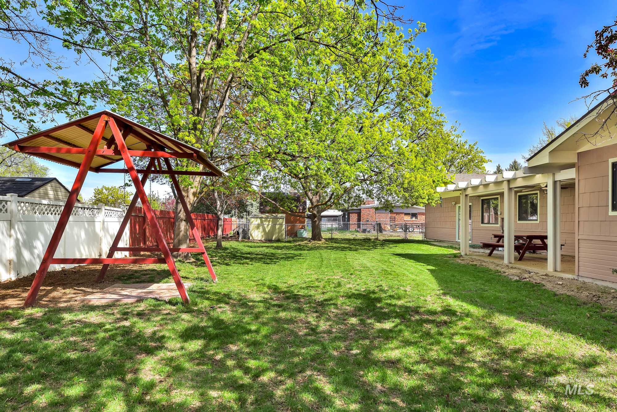 204 Hilldrop St Property Photo 37