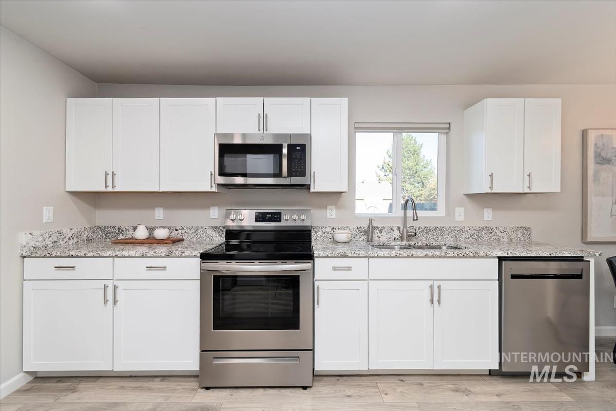 1916 E Oak St. Property Photo 11