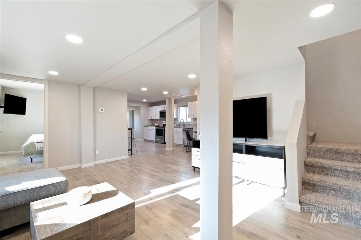 1916 E Oak St. Property Photo 16