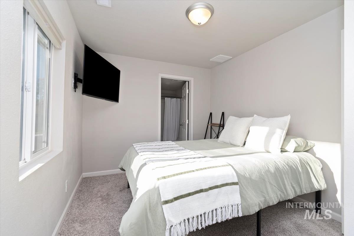 1916 E Oak St. Property Photo 22