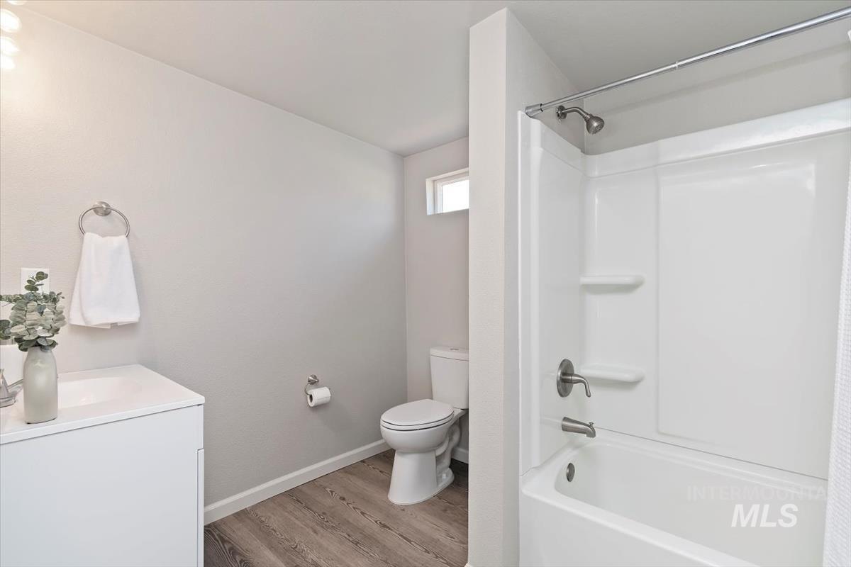 1916 E Oak St. Property Photo 26