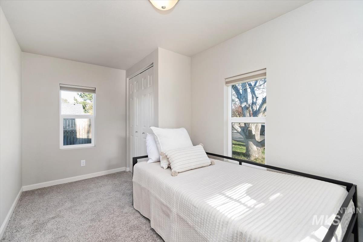 1916 E Oak St. Property Photo 27