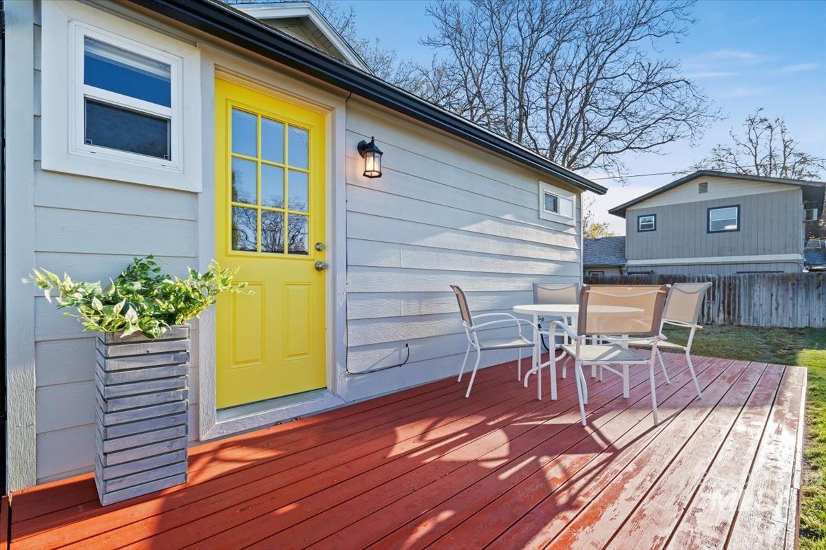 1916 E Oak St. Property Photo 37