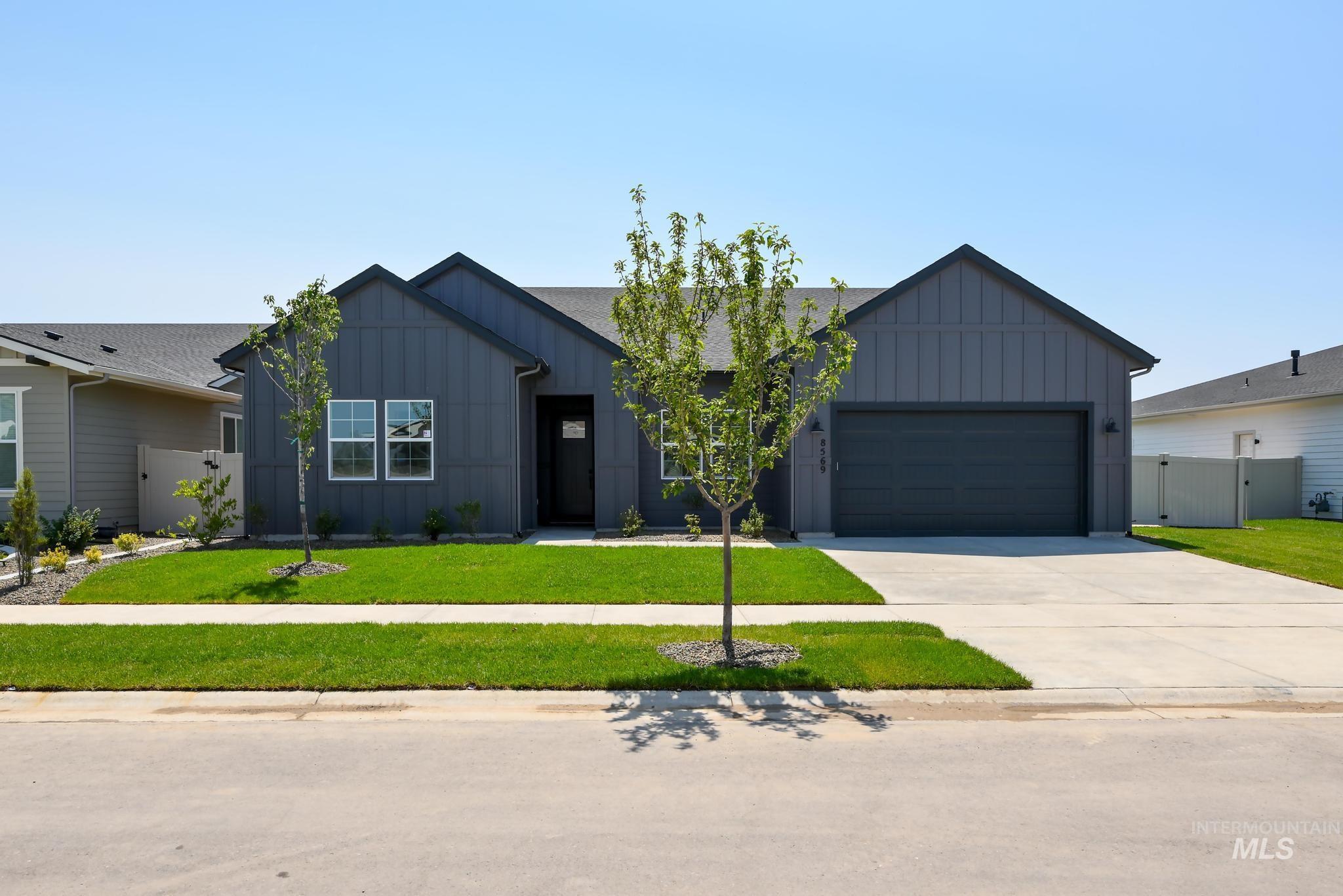 8569 W Pond Pine St Property Photo 1