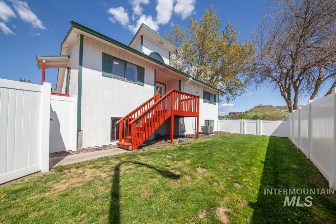 531 Silcott Court Property Photo 2
