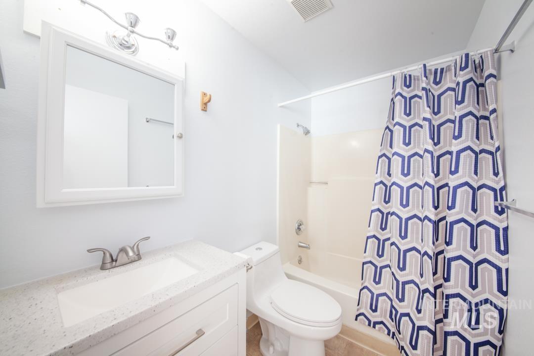 531 Silcott Court Property Photo 16