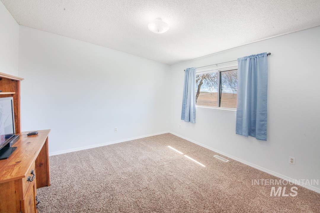 531 Silcott Court Property Photo 17