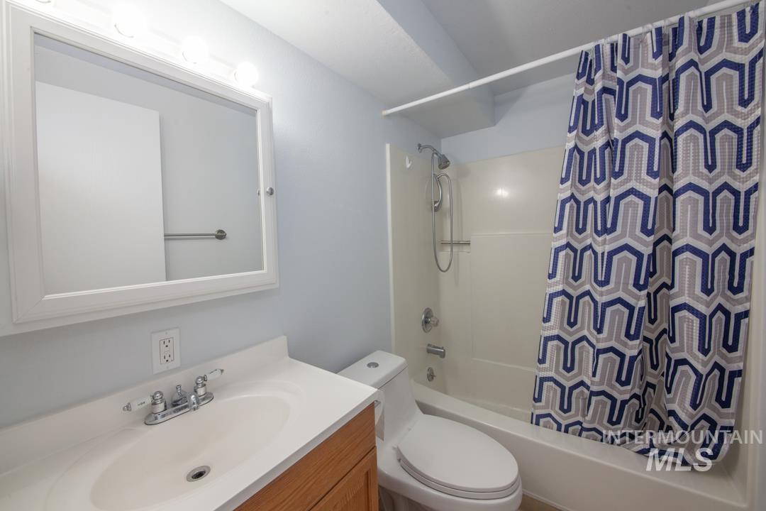 531 Silcott Court Property Photo 22