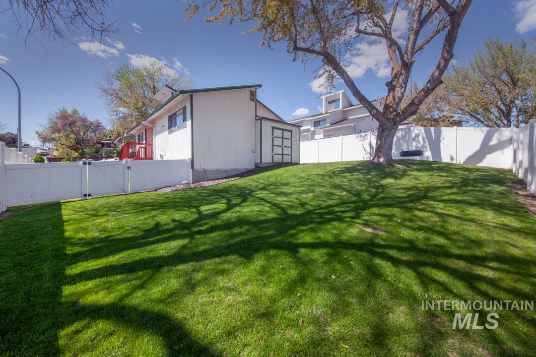 531 Silcott Court Property Photo 24