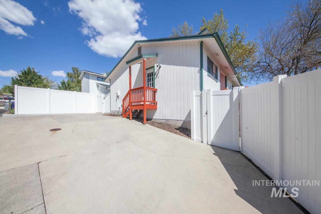 531 Silcott Court Property Photo 29
