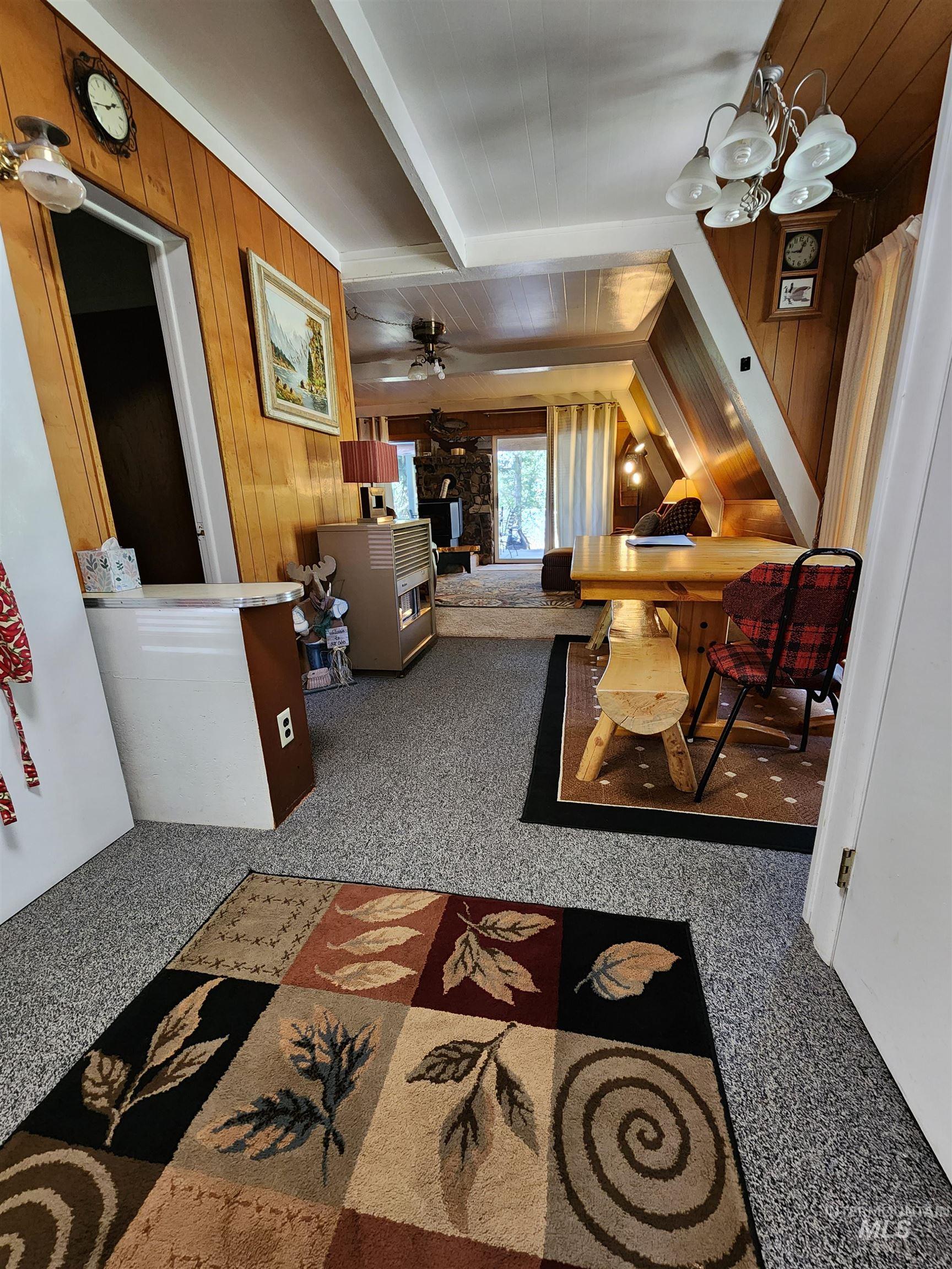 95 E Pansy Drive Property Photo 4