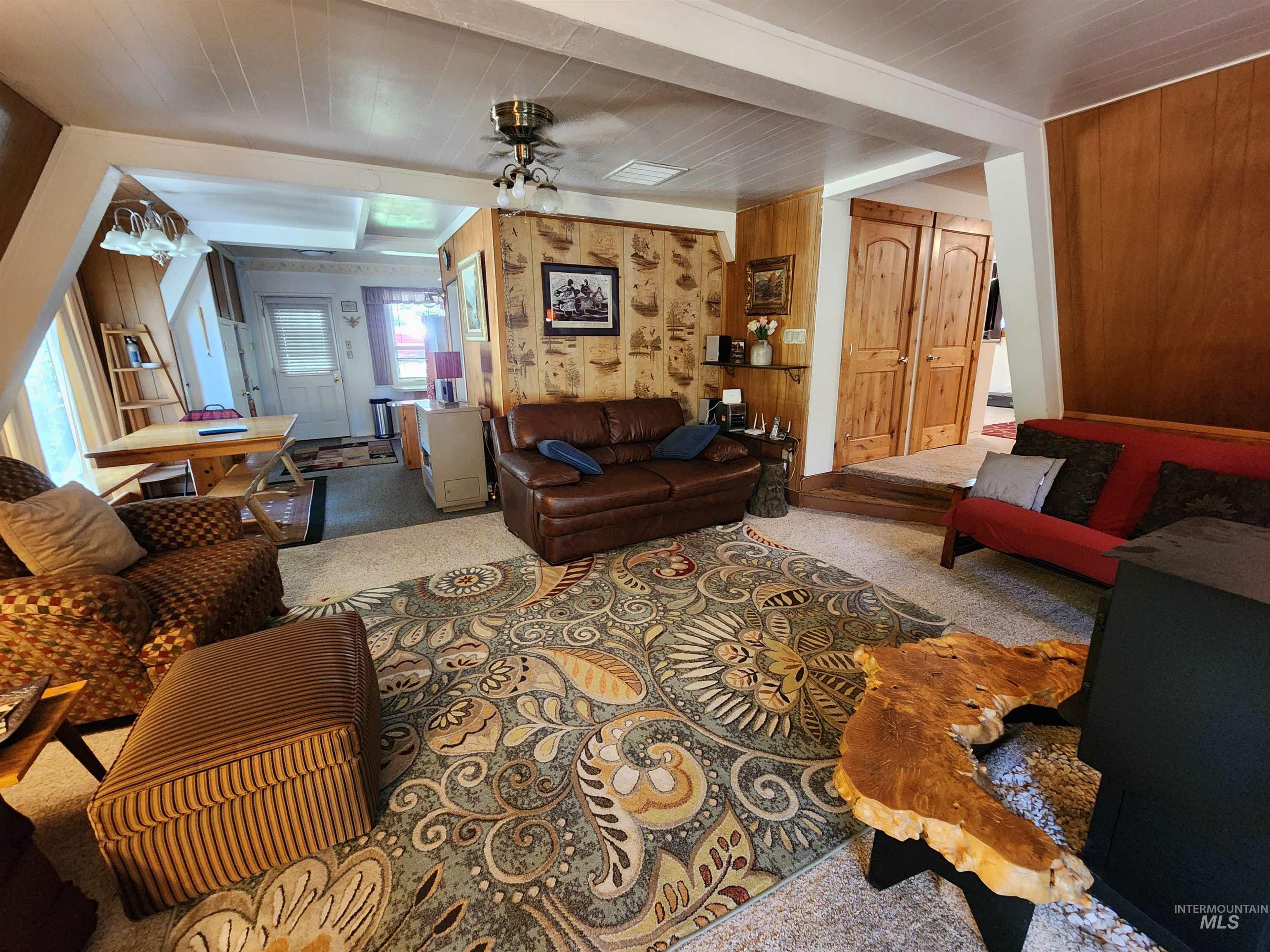 95 E Pansy Drive Property Photo 8
