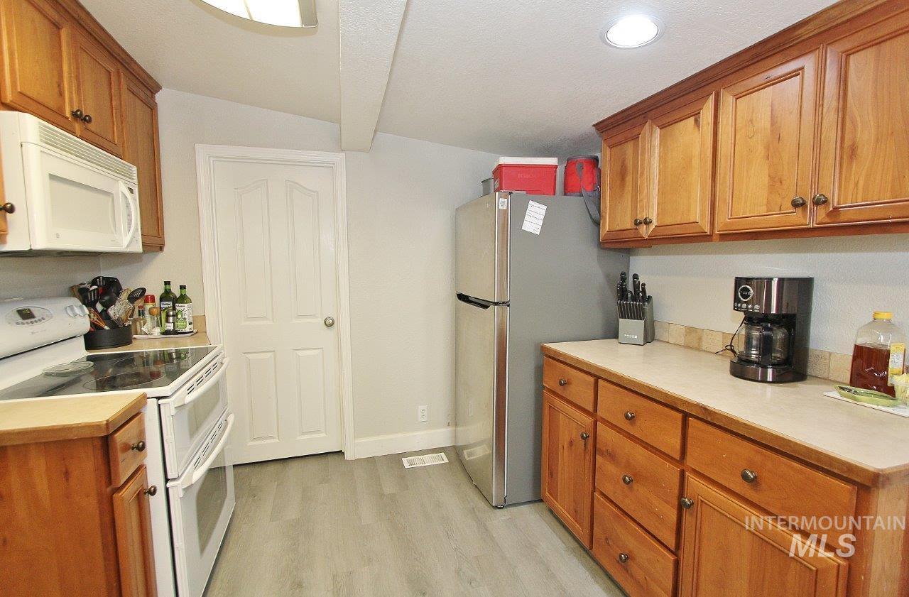 415 S Fern St. Property Photo 9