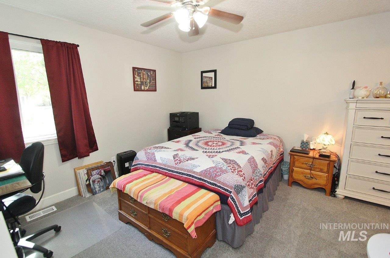 415 S Fern St. Property Photo 11