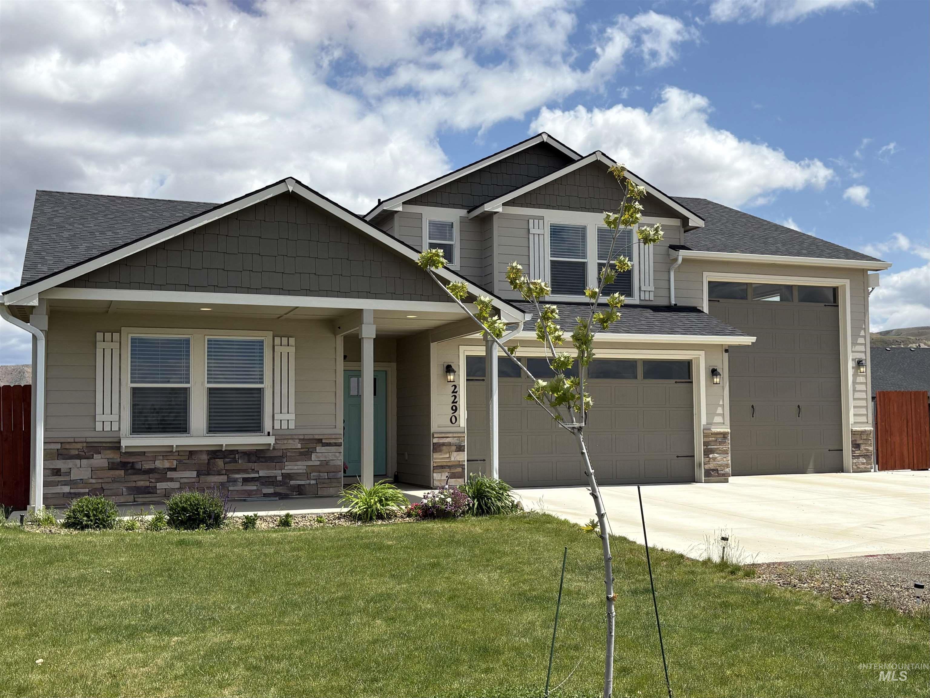 2290 Shoshone Ln Property Photo 1