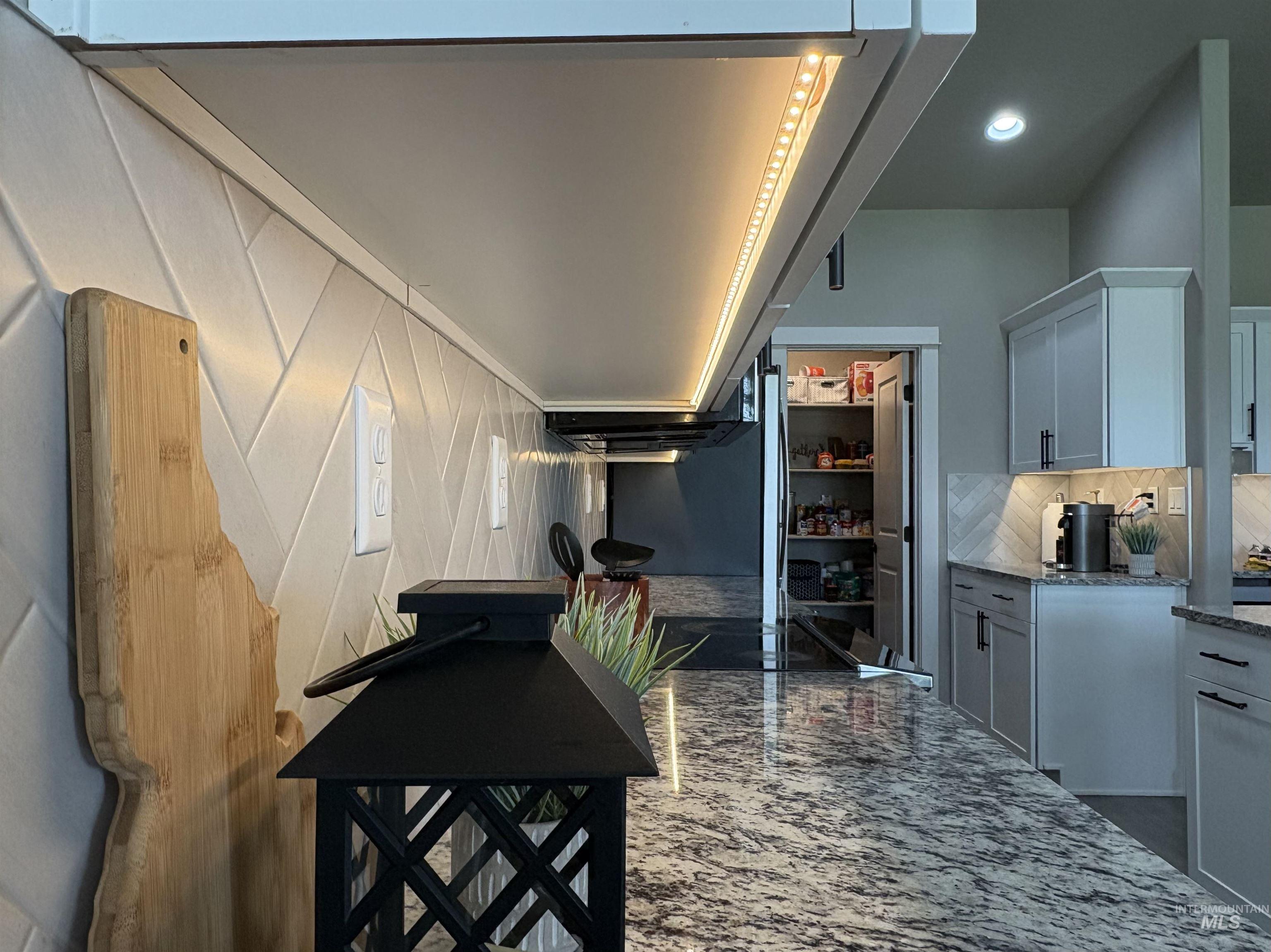 2290 Shoshone Ln Property Photo 18