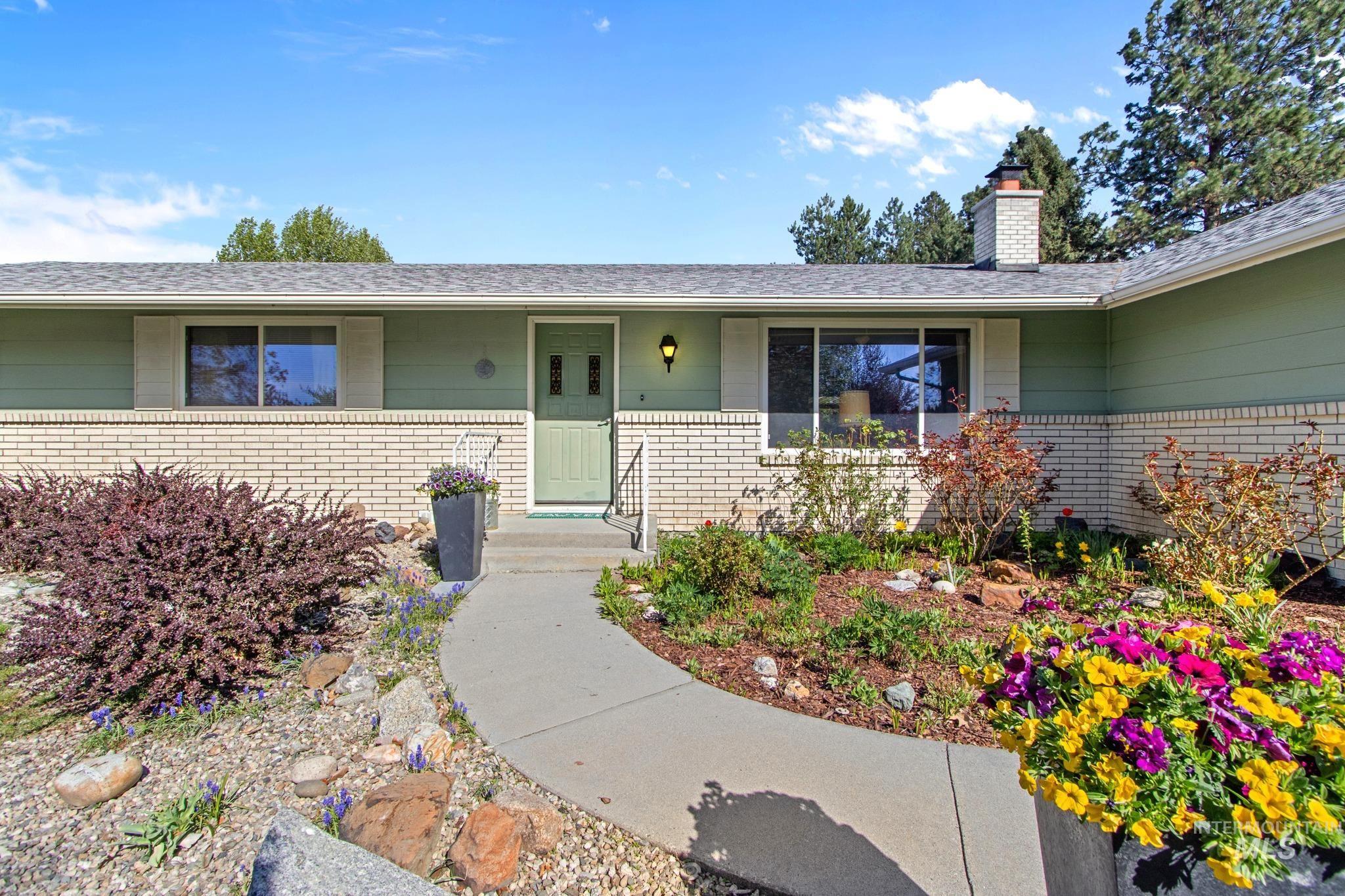2754 Orchard Lane Property Photo