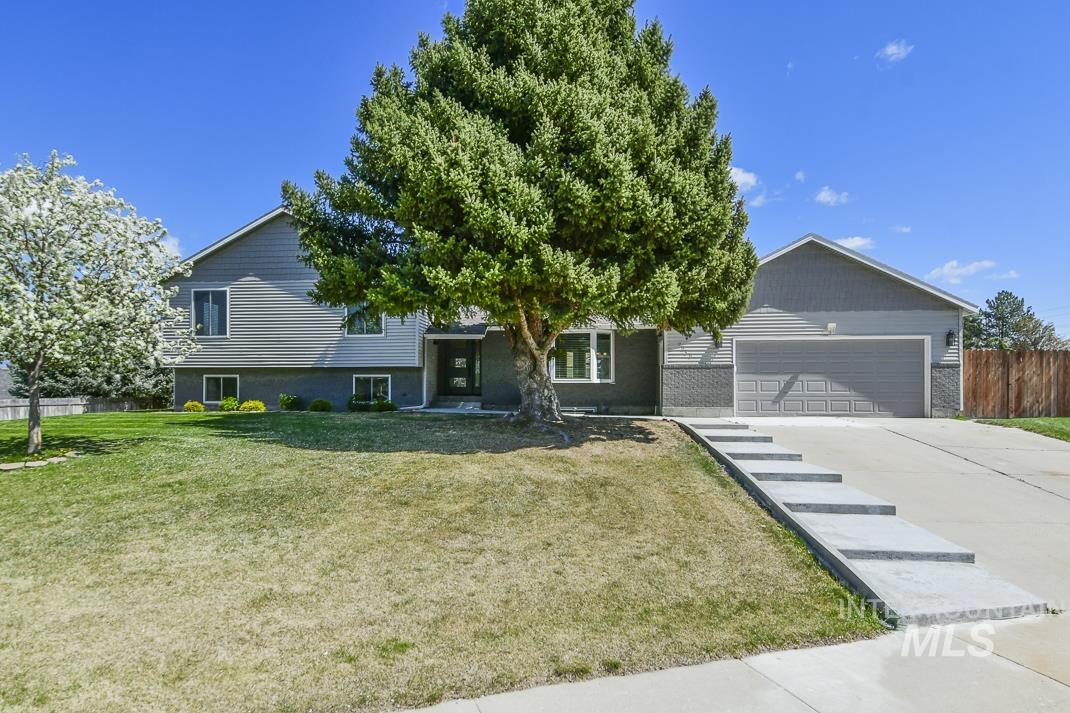 2848 S. Chieftain Way Property Photo