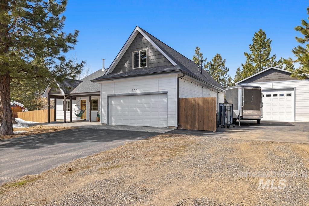 657 Brady Dr. Property Photo