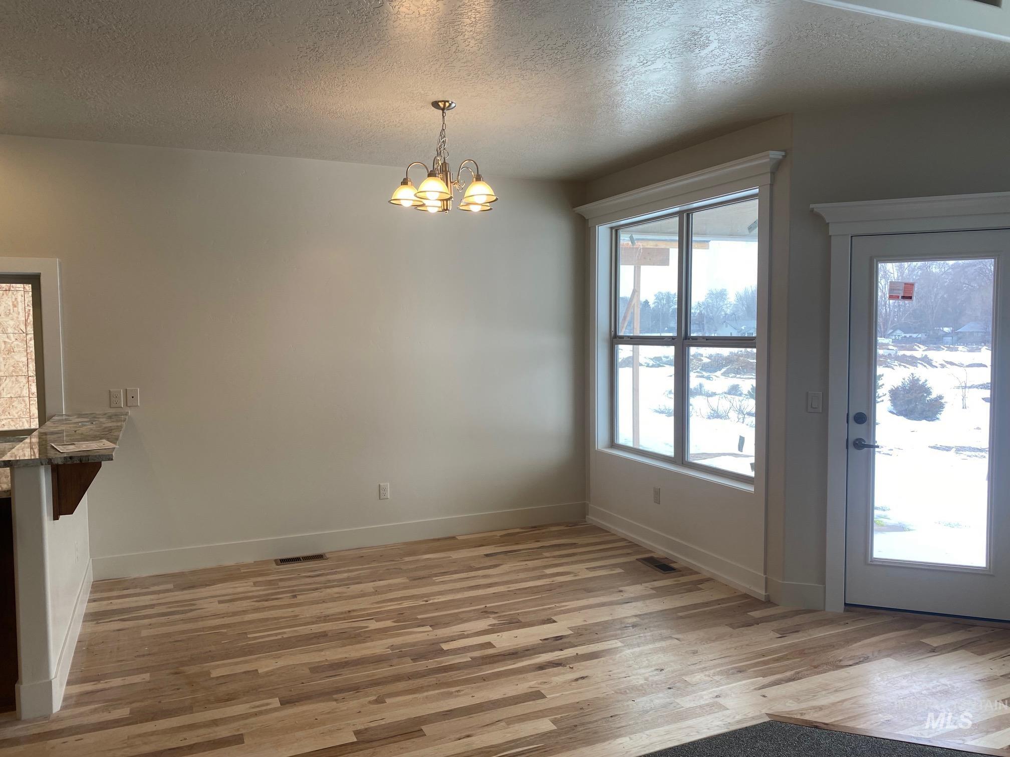 2504 E Hidden Creek Street Property Photo 4