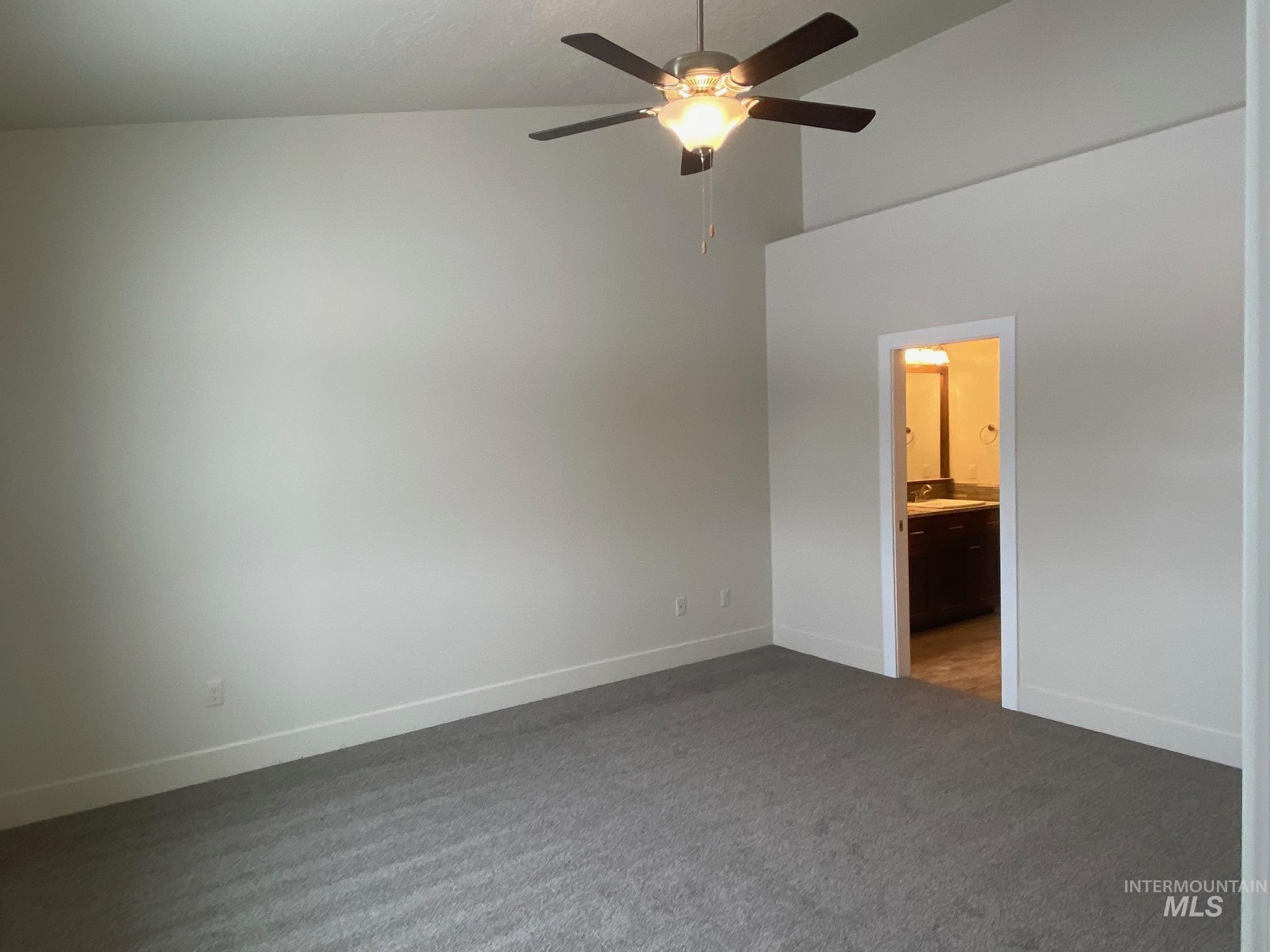 2504 E Hidden Creek Street Property Photo 6