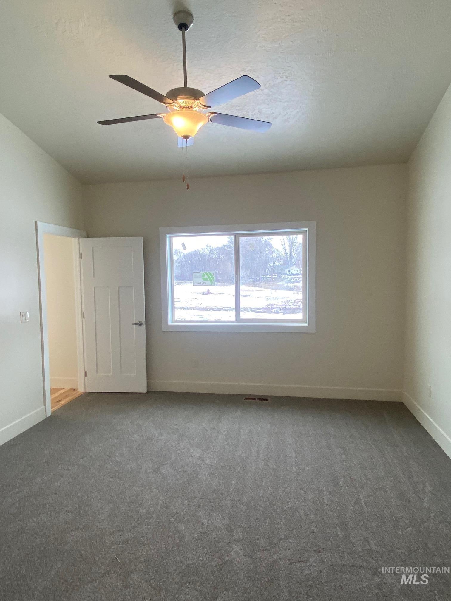 2504 E Hidden Creek Street Property Photo 7